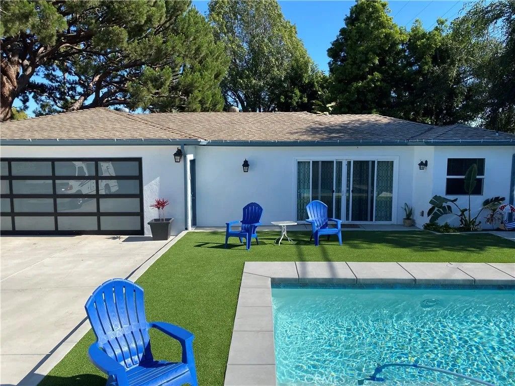 Photo of 430 E Bixby Road #A, Long Beach, CA 90807 (MLS # PW26015261)