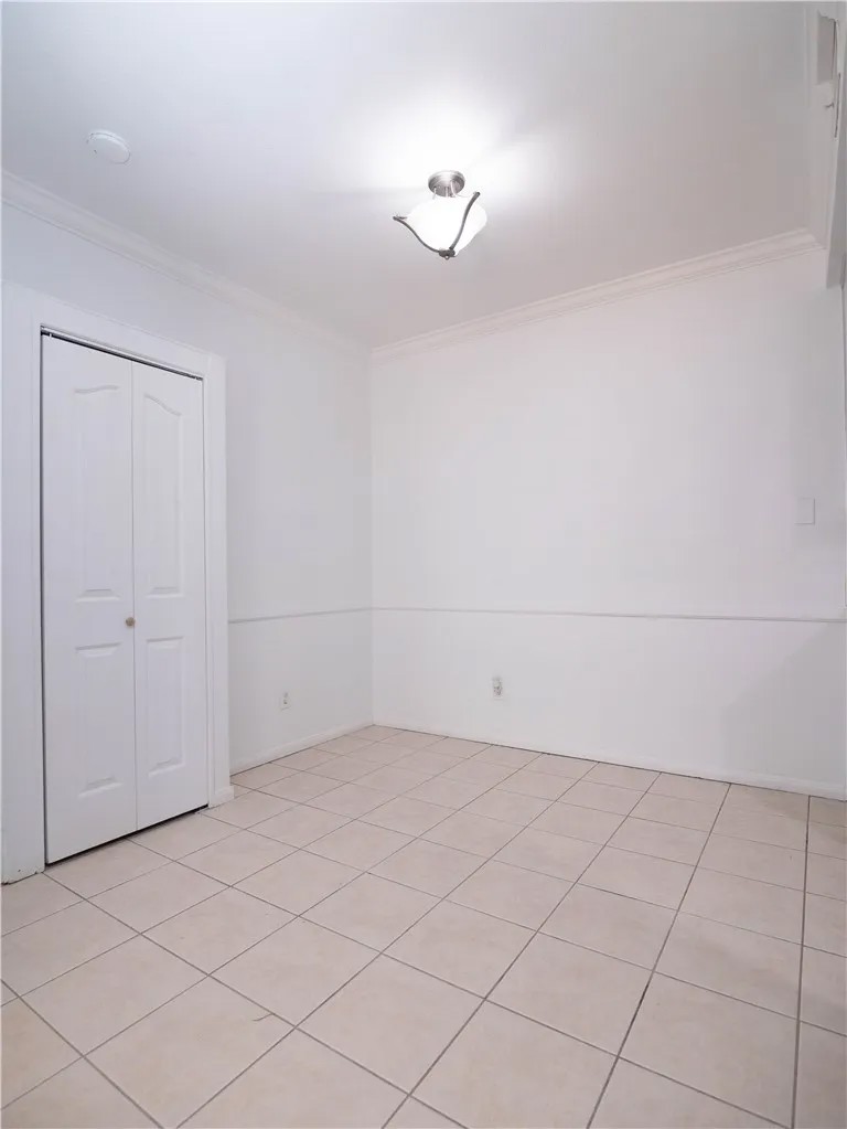 2823 W Ave K-12