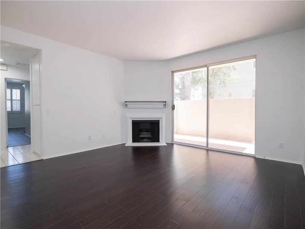 2823 W Ave K-12