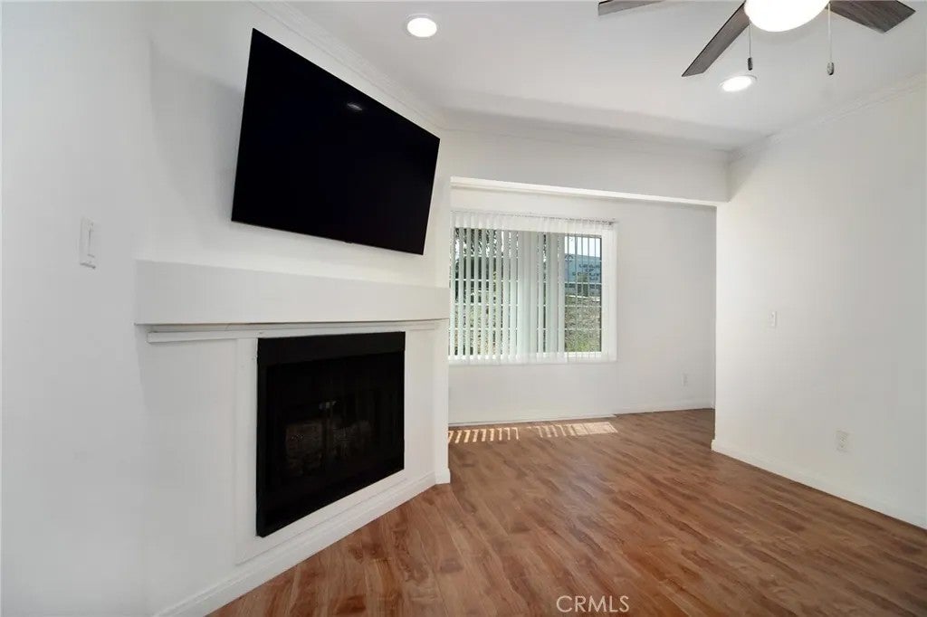 5525 Canoga Avenue 124