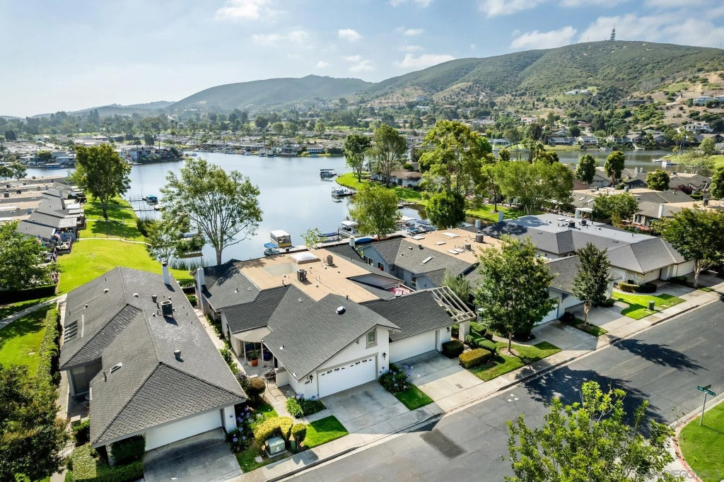 Photo of 1233 Camino Del Lago, San Marcos, CA 92078 (MLS # 260017002)