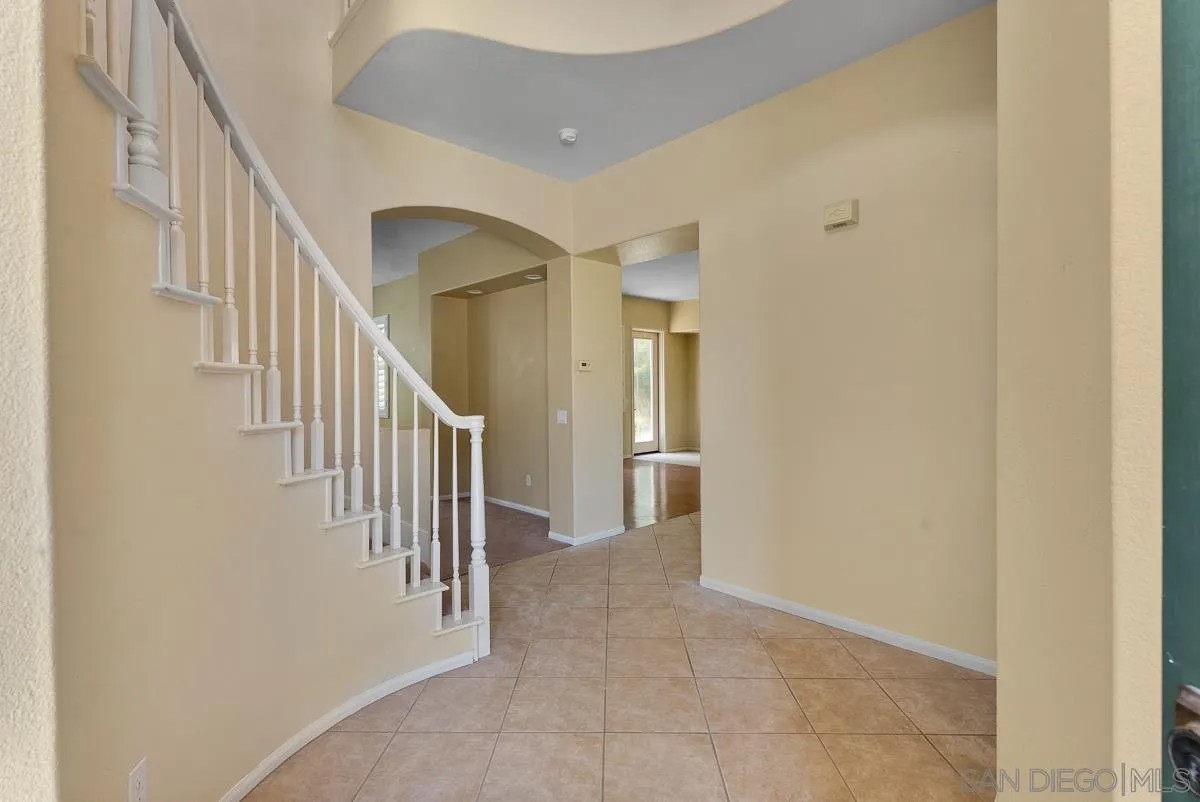 3738 Ruette San Raphael