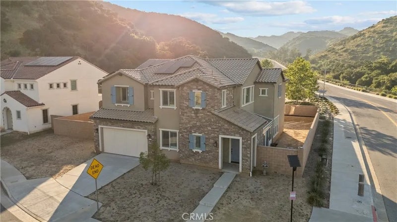 8327 N Mariposa Court