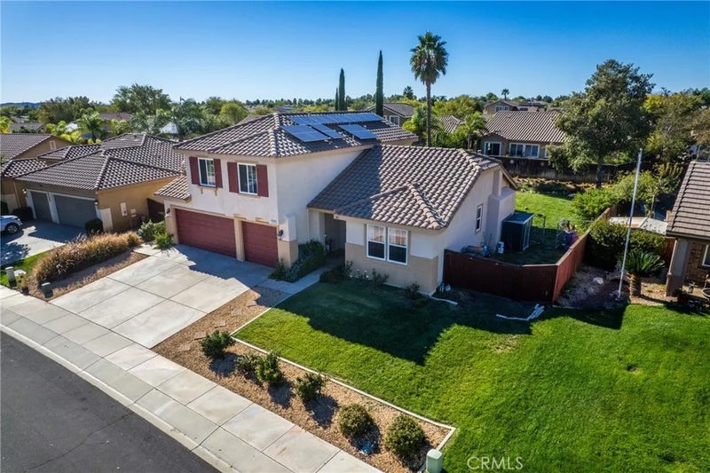 1285 Larkspur