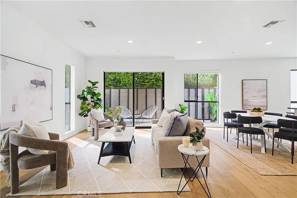 Photo of 3981 Moore Street #101, Los Angeles, CA 90066 (MLS # SB25279509)