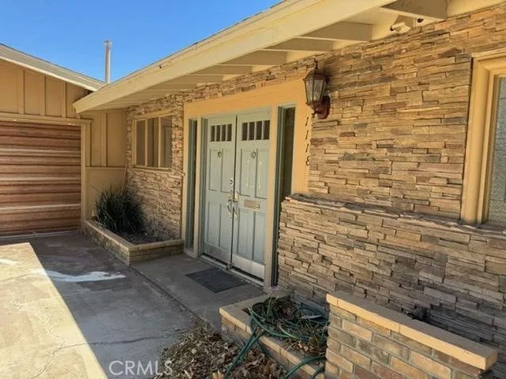 Photo of 1118 E Avenue J3, Lancaster, CA 93535 (MLS # GD25274418)