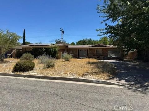 1118 E Avenue J3 Lancaster CA 93535