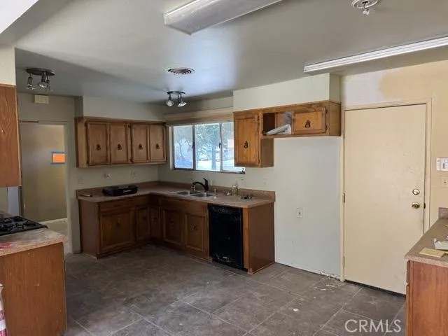 1118 E Avenue J3
