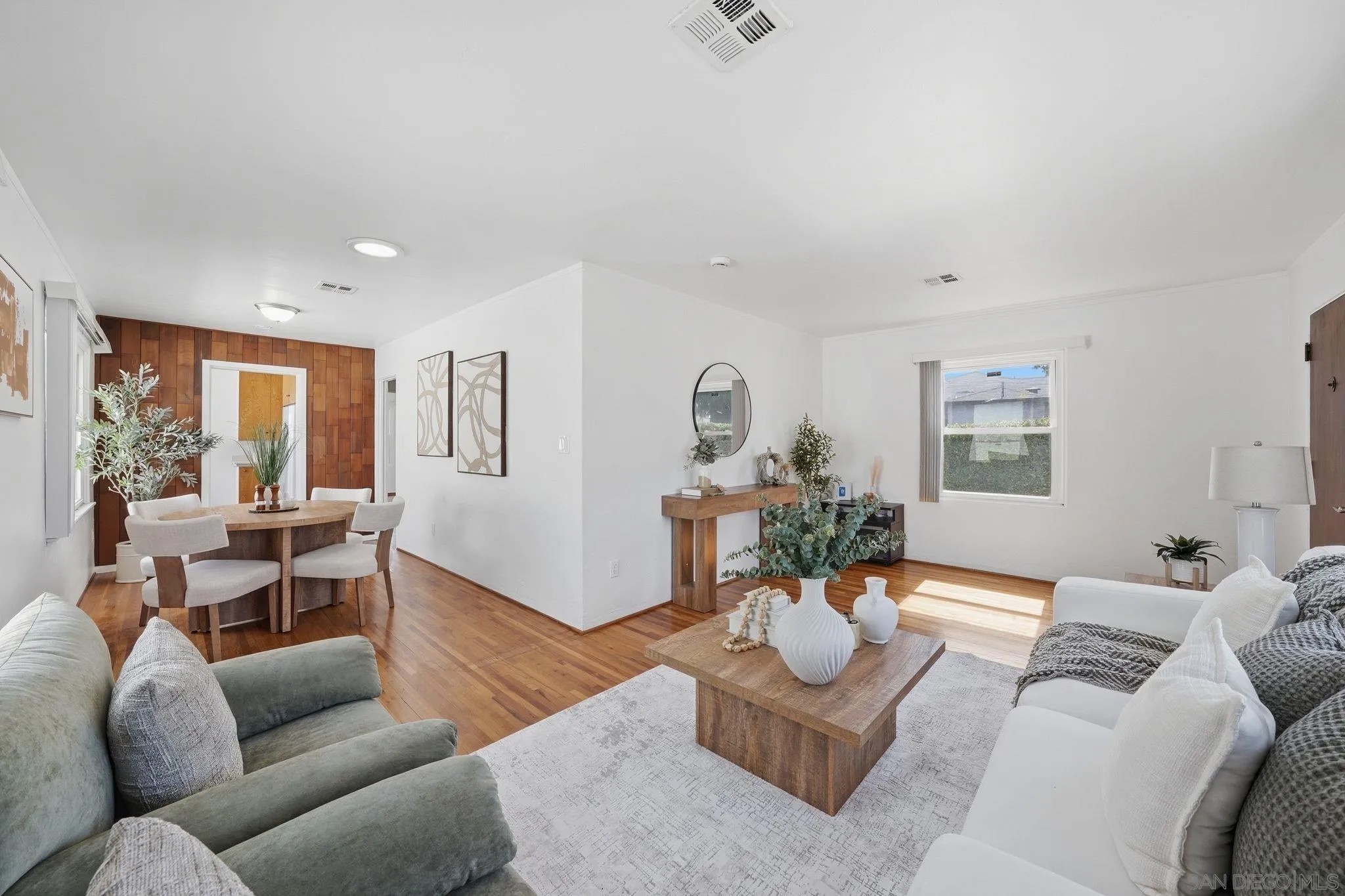 4077 Myrtle