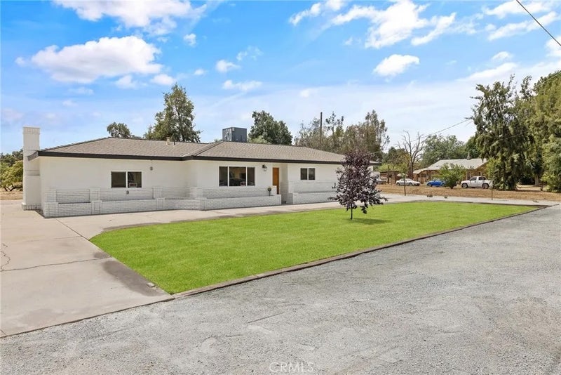 6125 E Mount Whitney