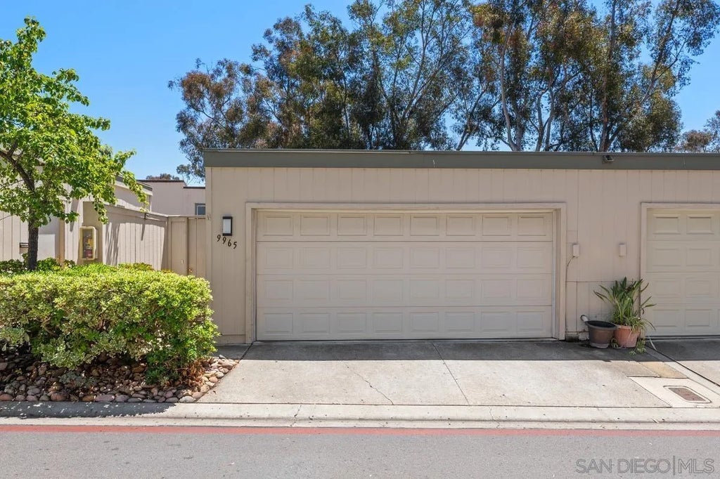 Photo of 9965 Caminito Tomatillo, San Diego, CA 92131 (MLS # 260011019)