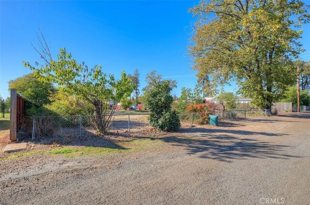Photo of 86 Sutter Rd, Paradise, CA 95969 (MLS # SN25251549)
