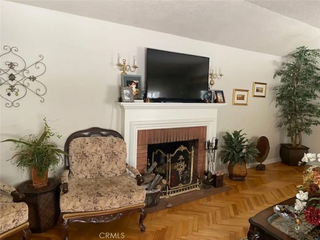 1448 N Euclid