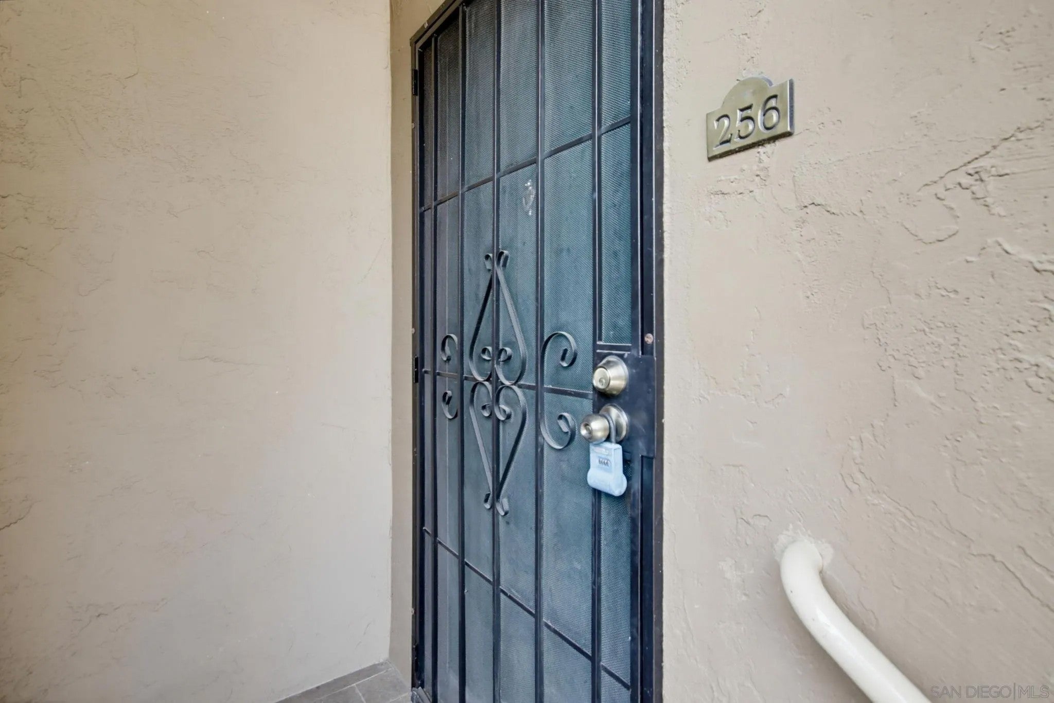 3456 Castle Glen Dr 256
