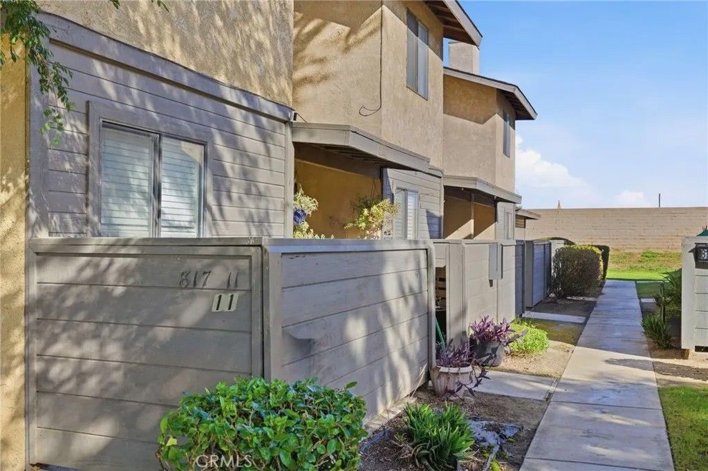 Photo of 817 Quail Lane, Bakersfield, CA 93309 (MLS # SR26083117)