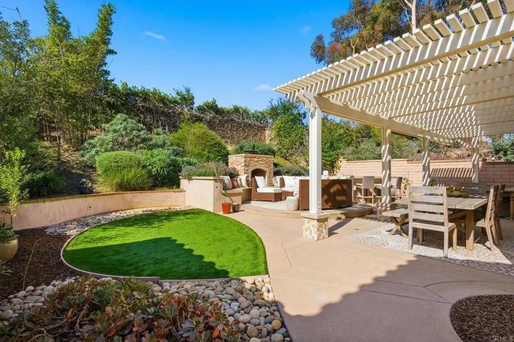 Photo of 13184 Janetta Place, San Diego, CA 92130 (MLS # NDP2510914)