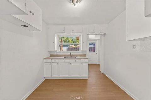 Tiny photo for 2560 Bonita Ave, La Verne, CA 91750 (MLS # CV25246156)