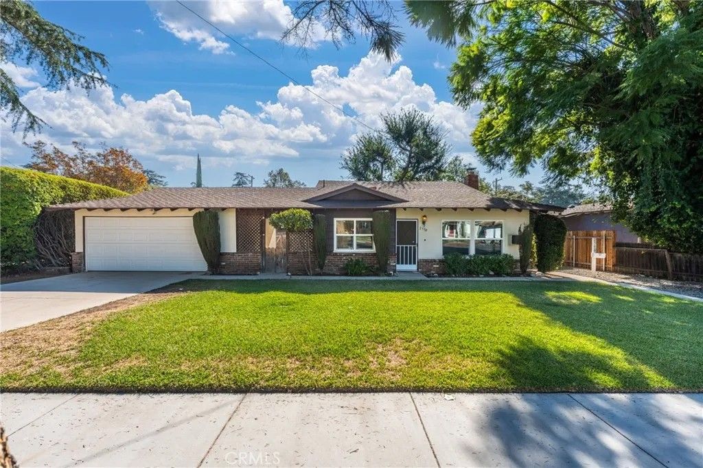 Photo for 2560 Bonita Ave, La Verne, CA 91750 (MLS # CV25246156)