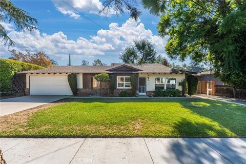 Photo of 2560 Bonita Ave, La Verne, CA 91750 (MLS # CV25246156) Photo of 2560 Bonita Ave, La Verne, CA 91750 (MLS # CV25246156)
