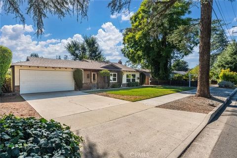Tiny photo for 2560 Bonita Ave, La Verne, CA 91750 (MLS # CV25246156)