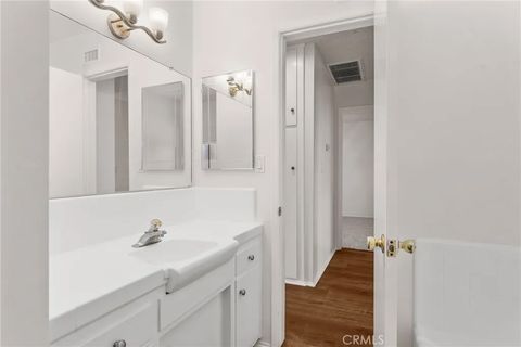 Tiny photo for 2560 Bonita Ave, La Verne, CA 91750 (MLS # CV25246156)