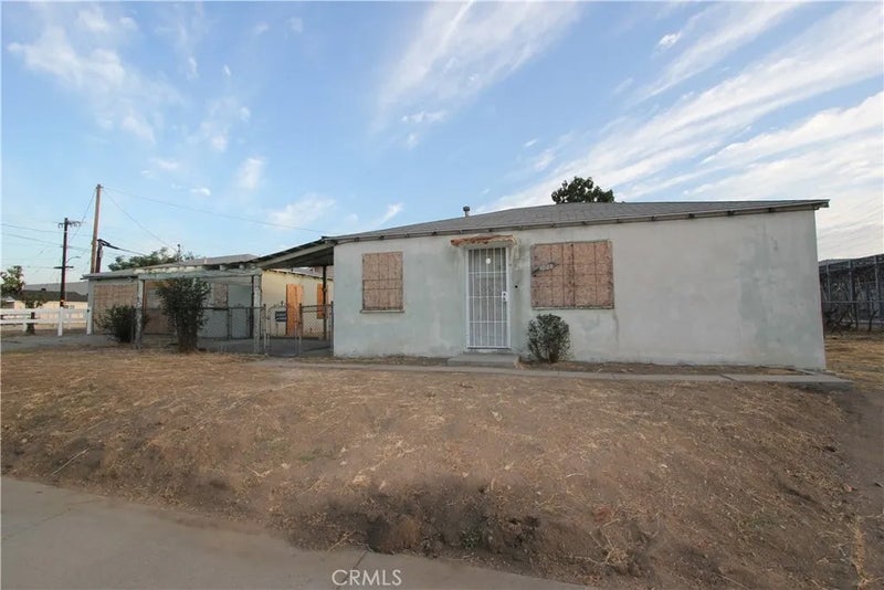 8511 Grand