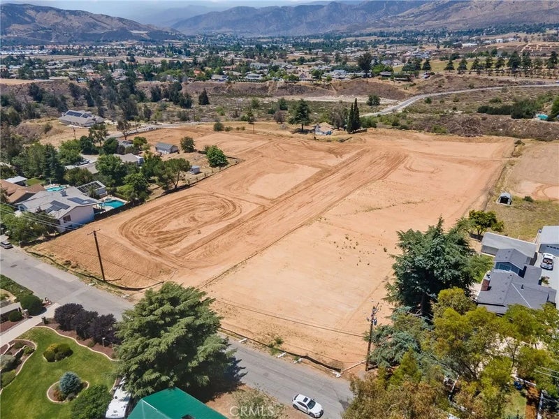 11537 Pendleton