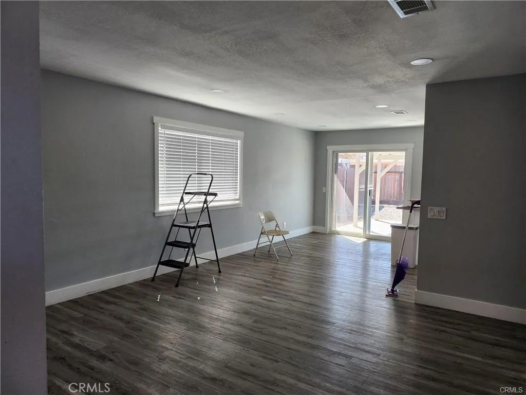 Photo of 161 Mayfair ST, Oceanside, CA 92058 (MLS # IV26133910)