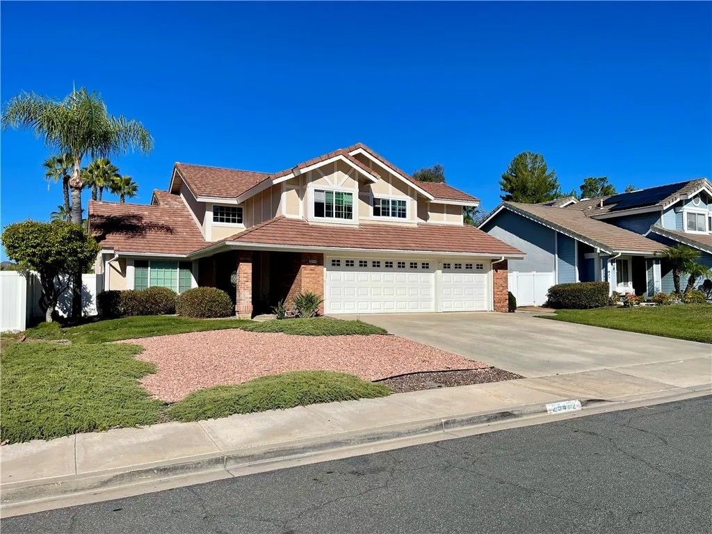 Photo of 25472 Day Lily Dr, Murrieta, CA 92563 (MLS # SW25271261)