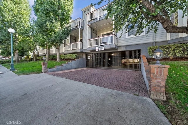 132 W Lemon Avenue A #A, Monrovia