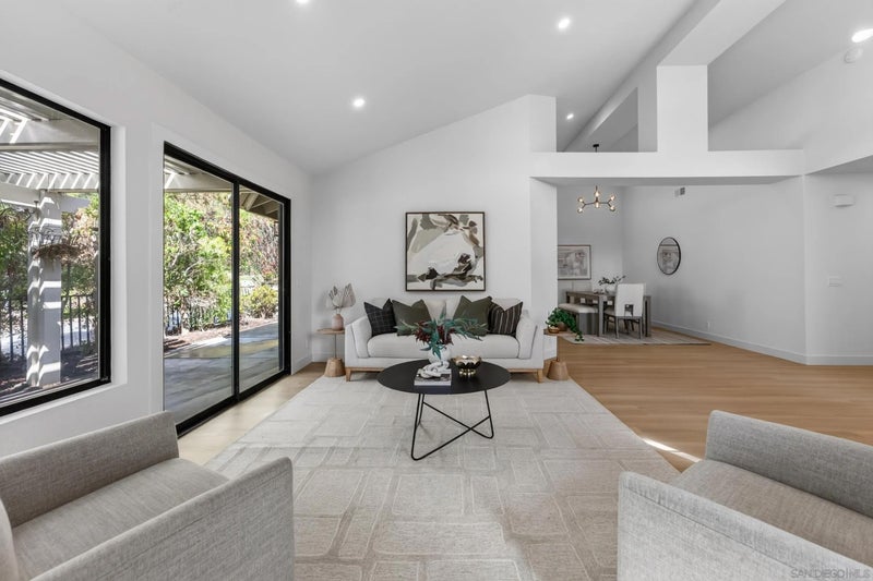 15620 Via Calanova