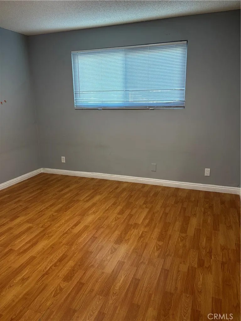8641 Glenoaks 131