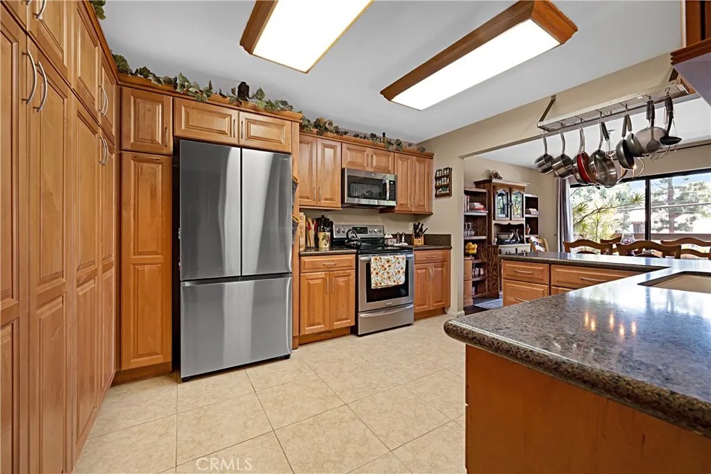 5001 E Atherton 204
