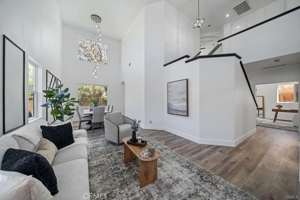41258 Pine Tree Circle
