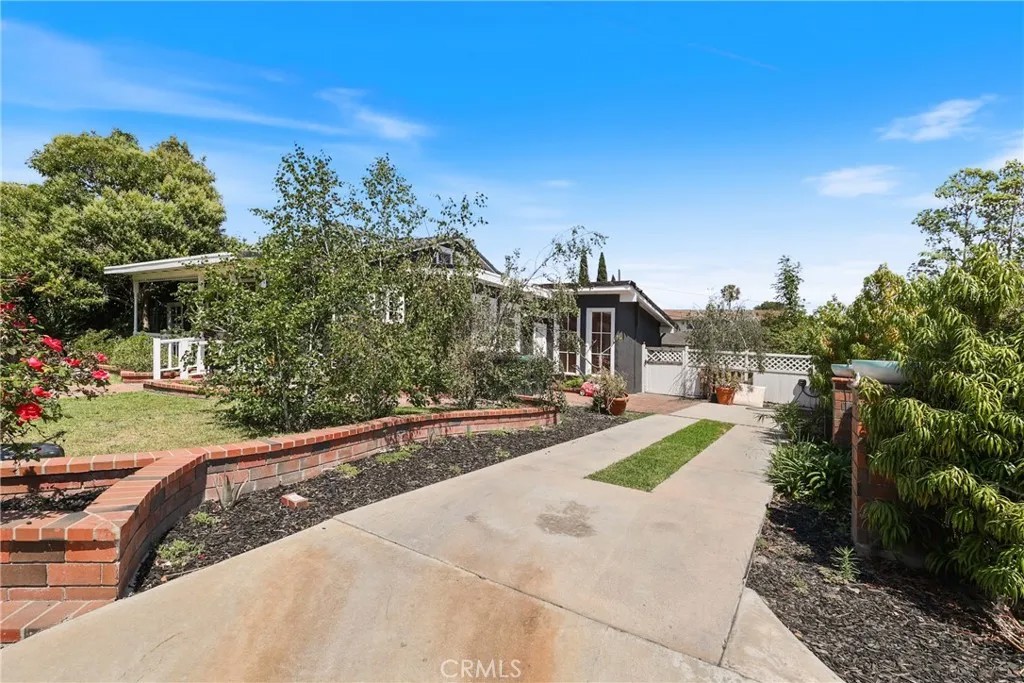 2642 Westminster Place