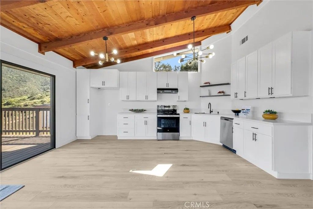 Photo of 33580 Landerville Blvd, Lake Elsinore, CA 92530 (MLS # PW26058588)