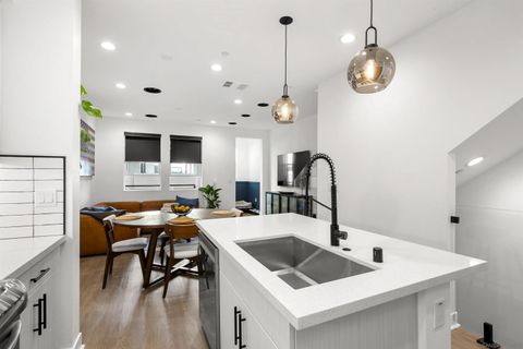 Tiny photo for 7621 University Avenue #102, La Mesa, CA 91942 (MLS # 250042556)