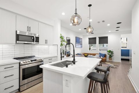 Tiny photo for 7621 University Avenue #102, La Mesa, CA 91942 (MLS # 250042556)