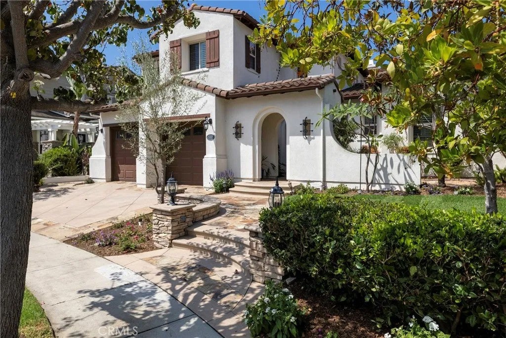 2604 Canto Rompeolas