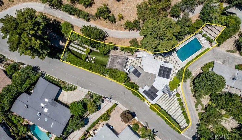 3675 Ventura Canyon