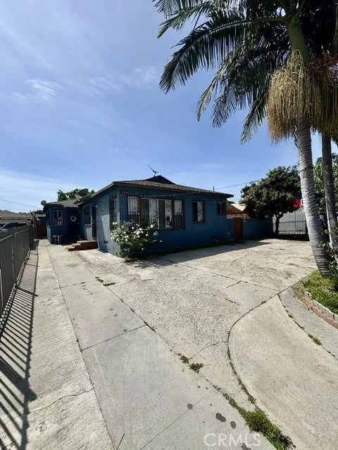 904 E Stockton