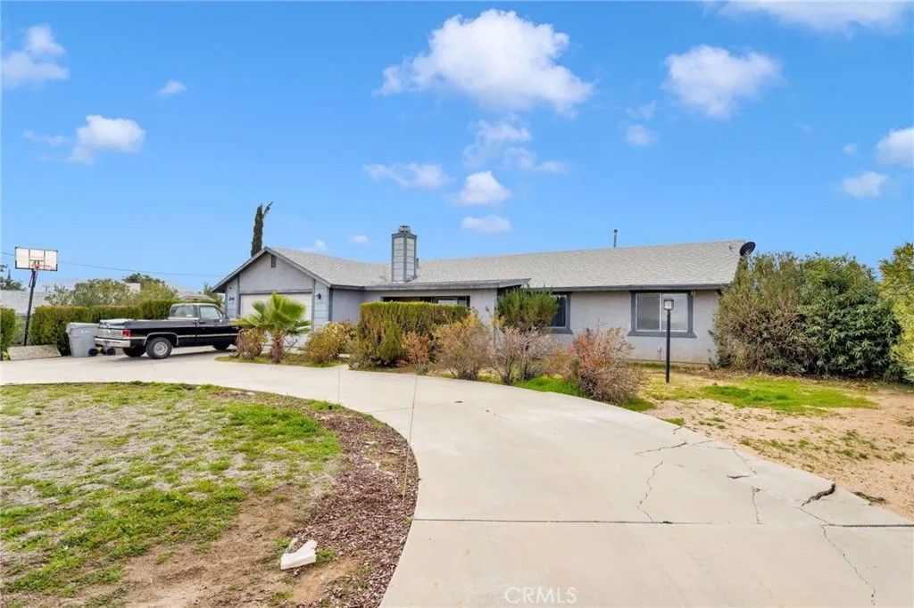 Photo of 17979 Chestnut Street, Hesperia, CA 92345 (MLS # HD26017122)