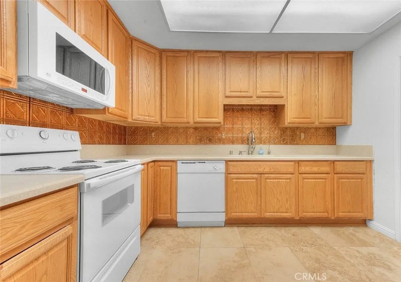 28307 Paseo Grande