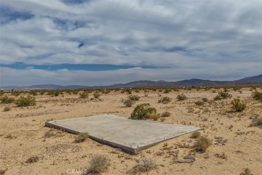 Photo of 0 Gopher Grove Ln, 29 Palms, CA 92277 (MLS # JT26073509)