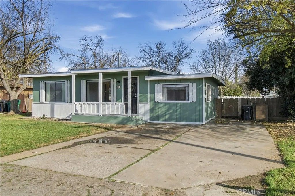 Photo of 2194 Meadowbrook Ave, Merced, CA 95348 (MLS # MC26021169)