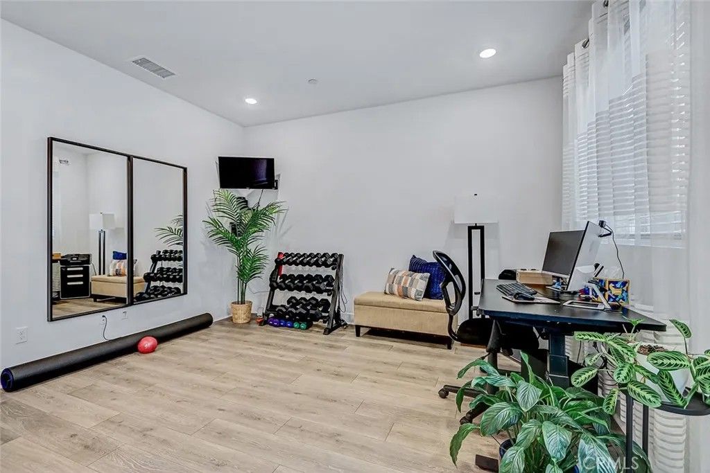 Photo of 1669 Yorktown Ln, San Pedro, CA 90732 (MLS # SB26020688)