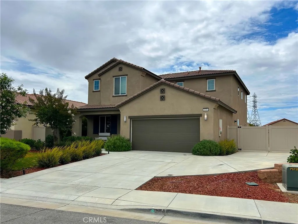 1136 Poinsettia Circle