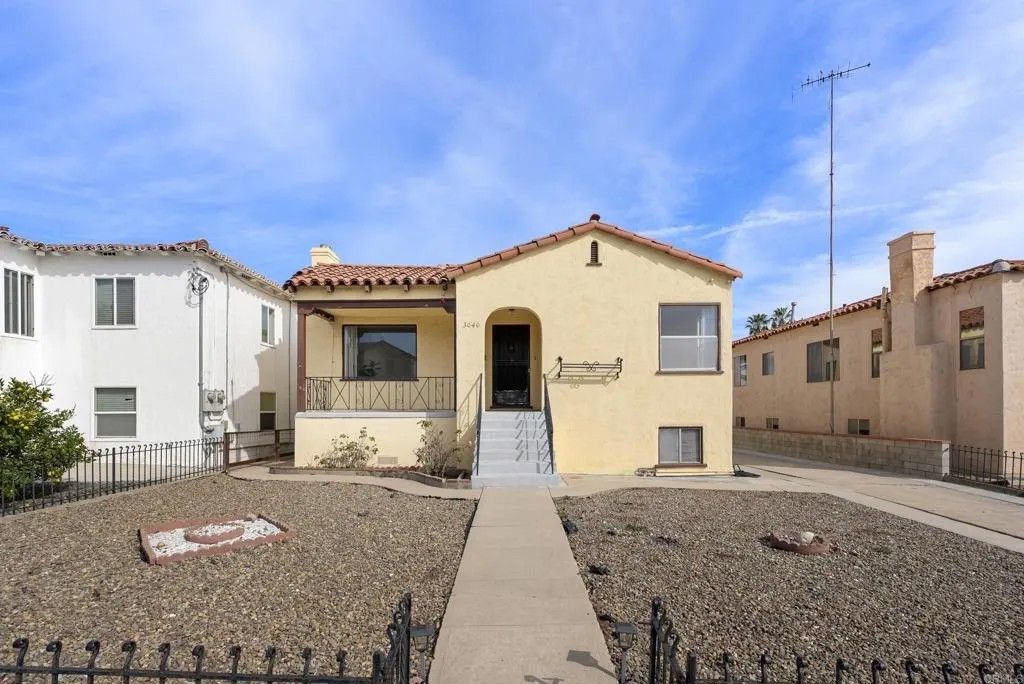 Photo of 3040 Byron Street, San Diego, CA 92106 (MLS # NDP2601081)