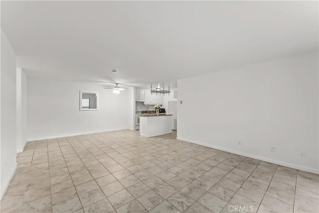 601 S Prospect 103
