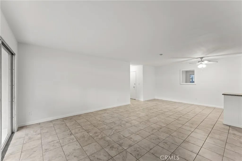 601 S Prospect 103